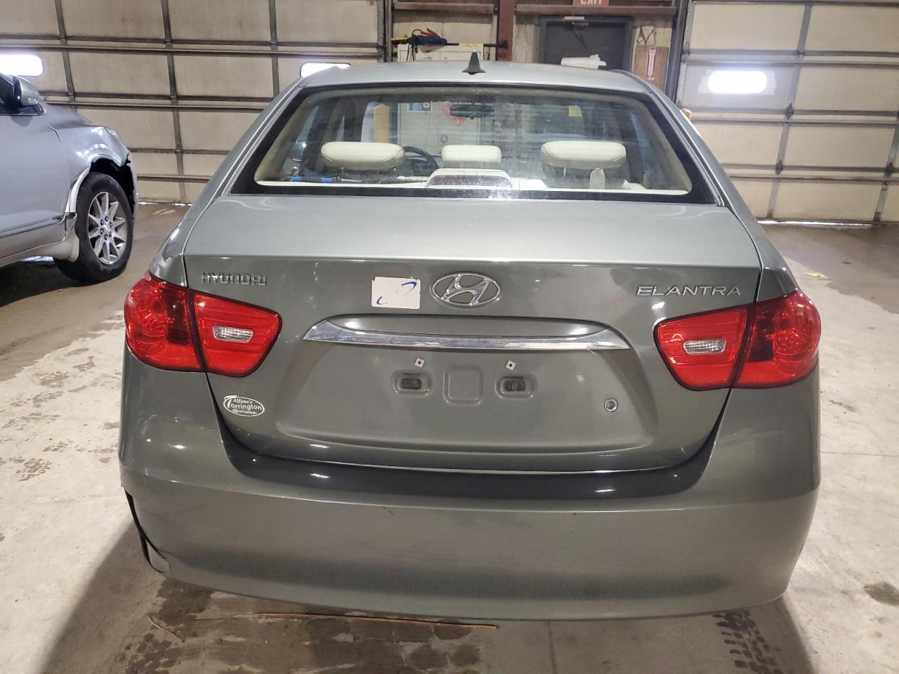 2010 Hyundai Elantra - Image 6