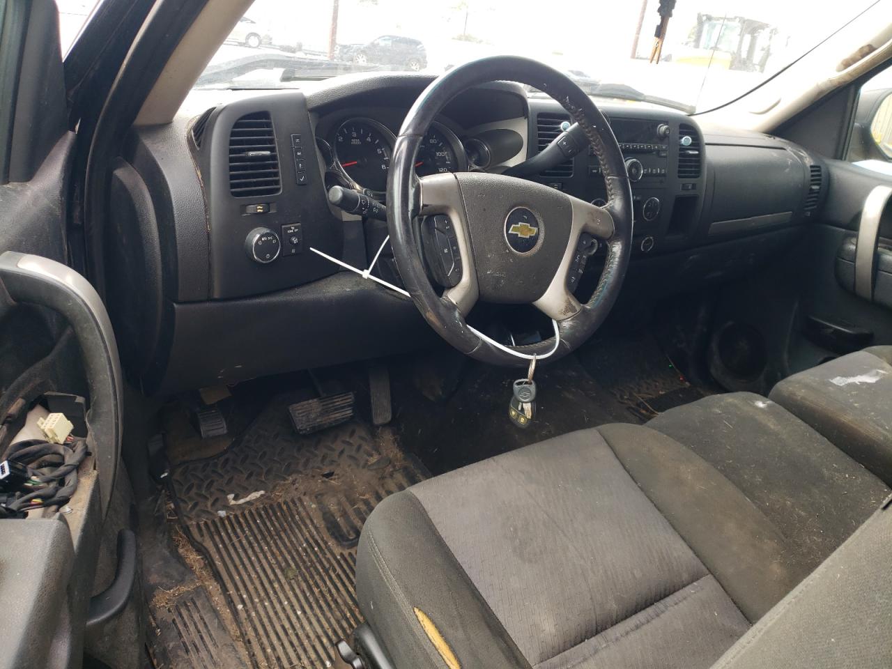 2011 Chevrolet Silverado - Image 8