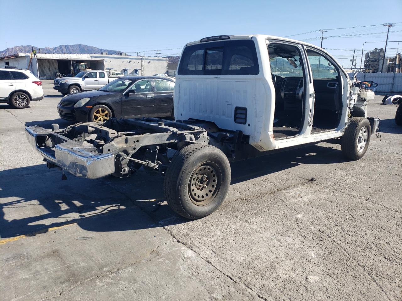 VIN 1N6BA1F1XGN517893 2016 NISSAN TITAN no.3