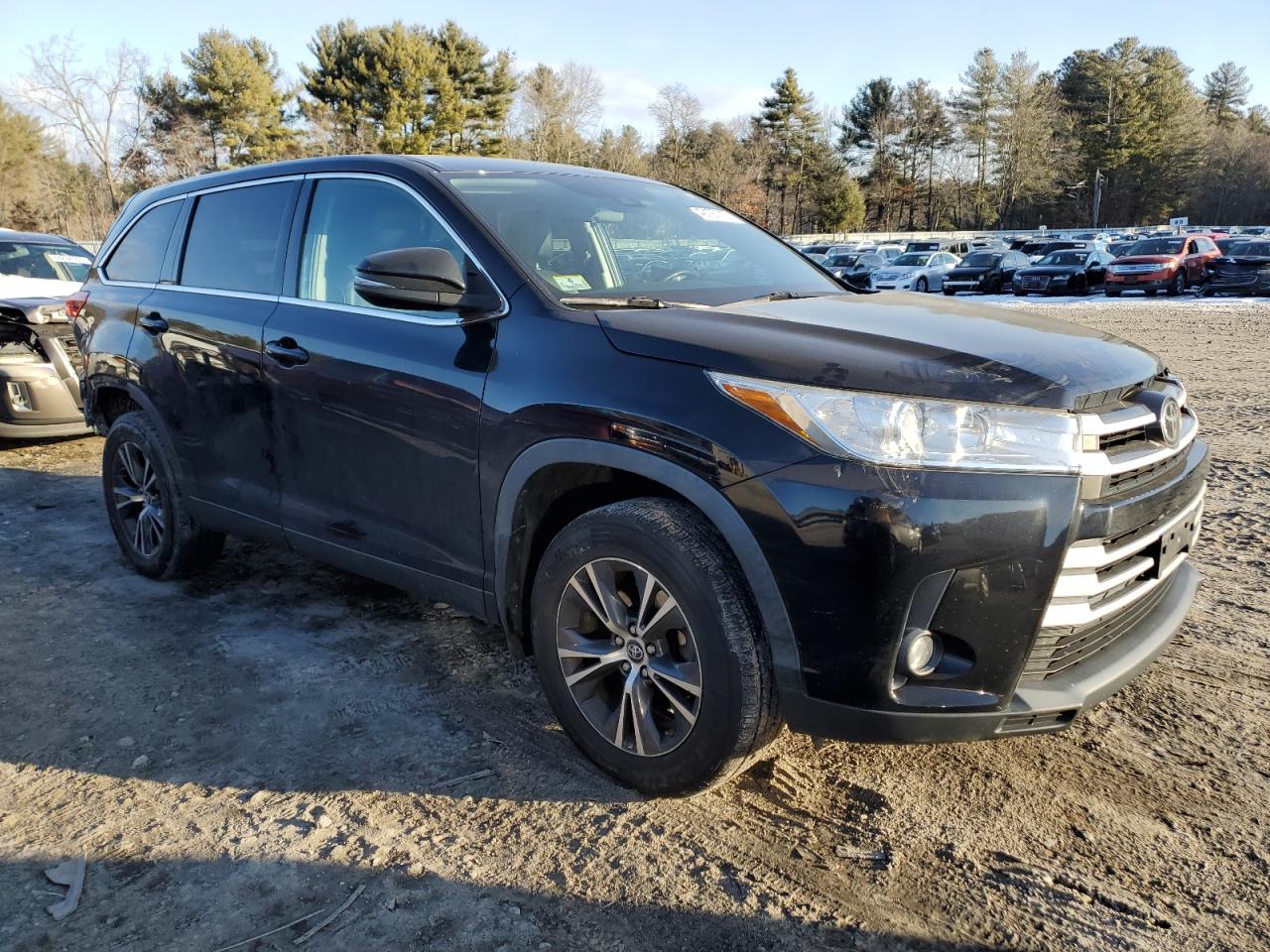 2019 Toyota Highlander - Image 4
