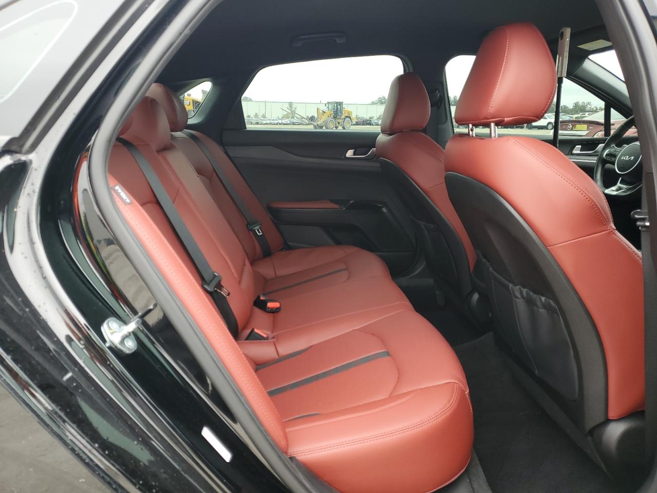 2023 Kia K5 - Image 10
