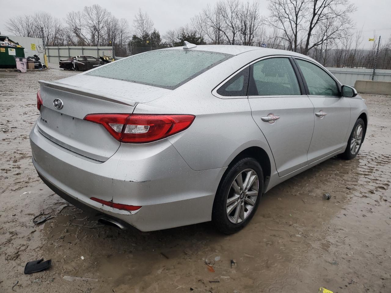 2015 Hyundai Sonata - Image 3