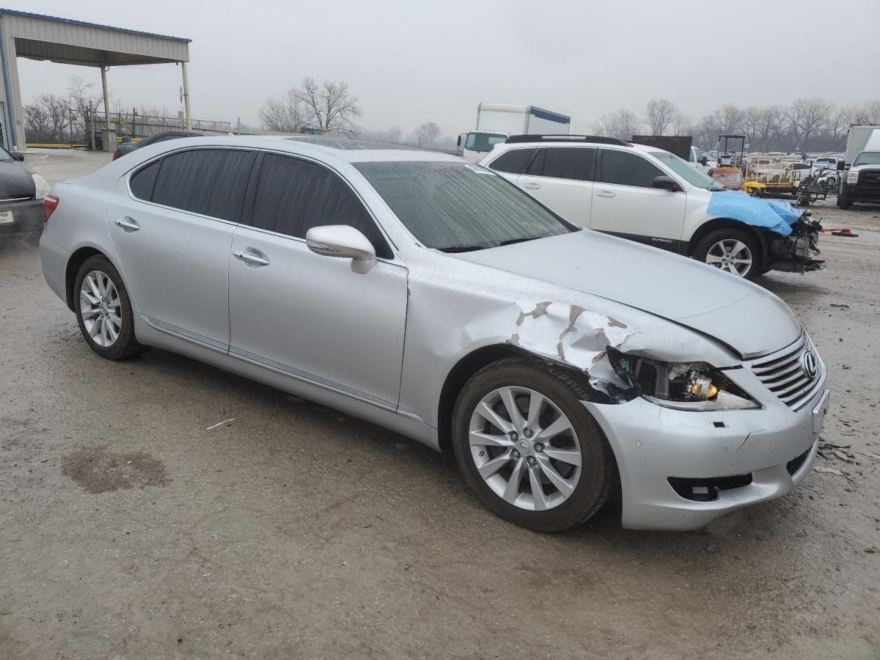 2012 Lexus LS - Image 4