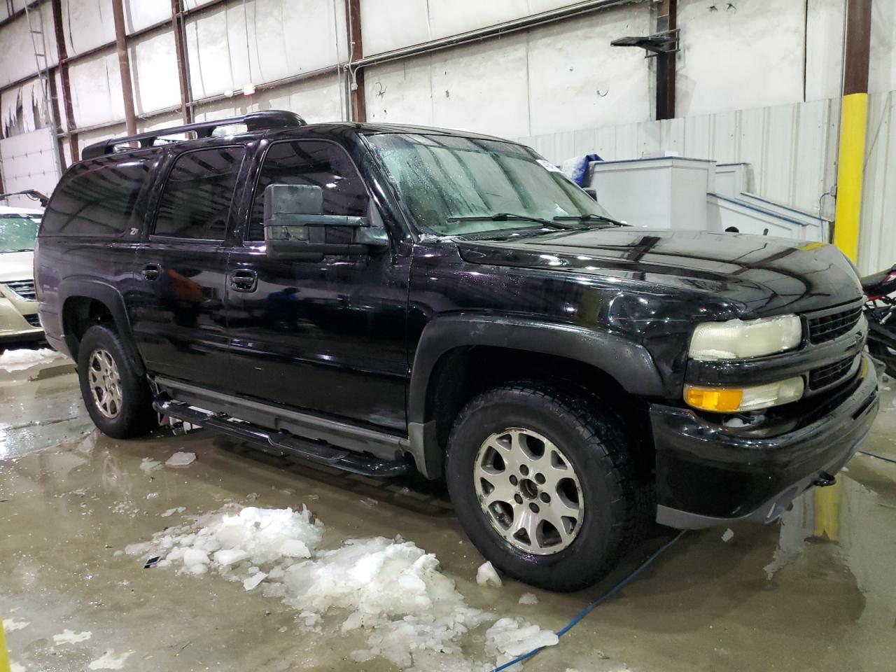 2003 Chevrolet Suburban - Image 4