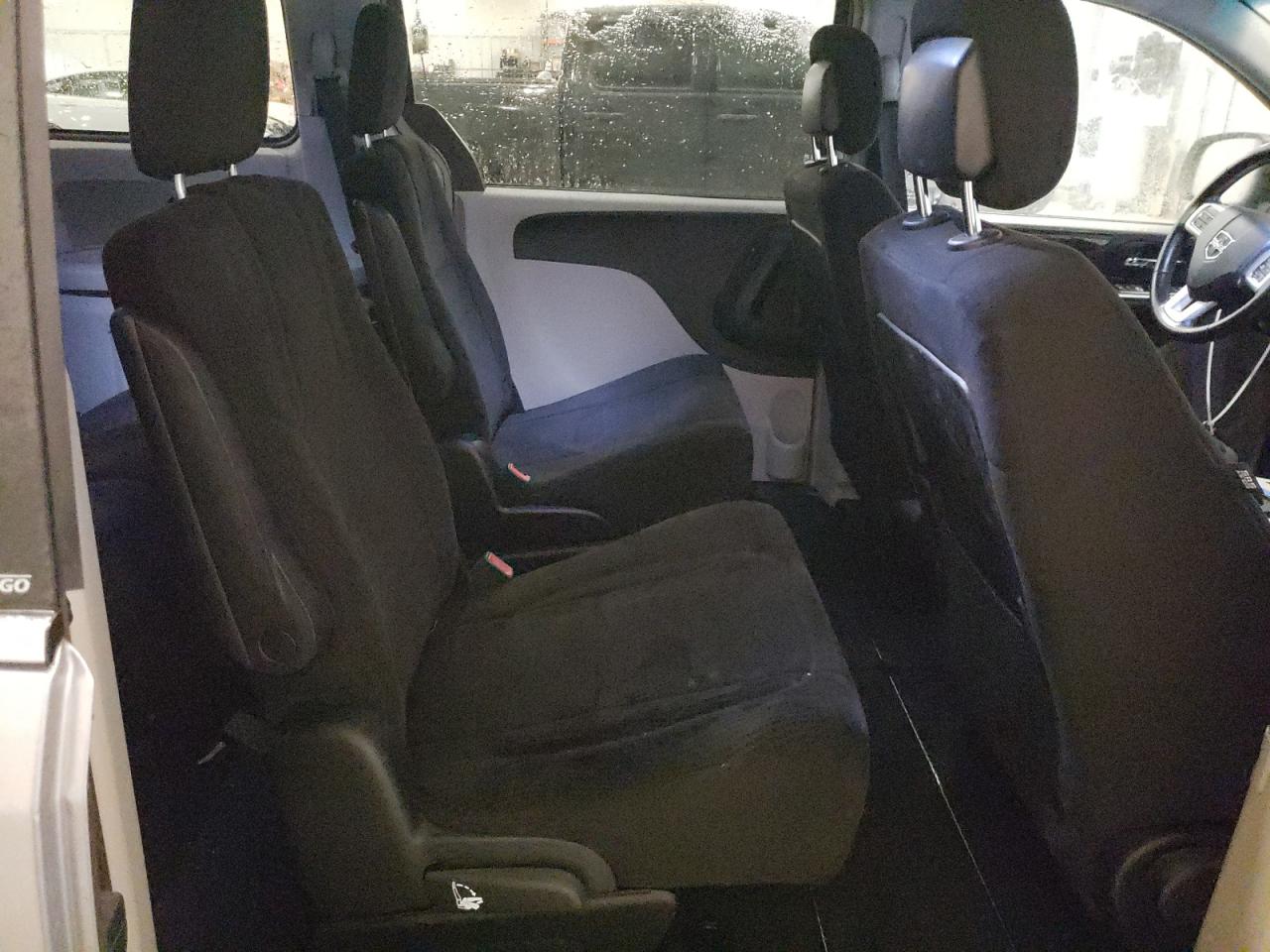2013 Dodge Caravan - Image 11