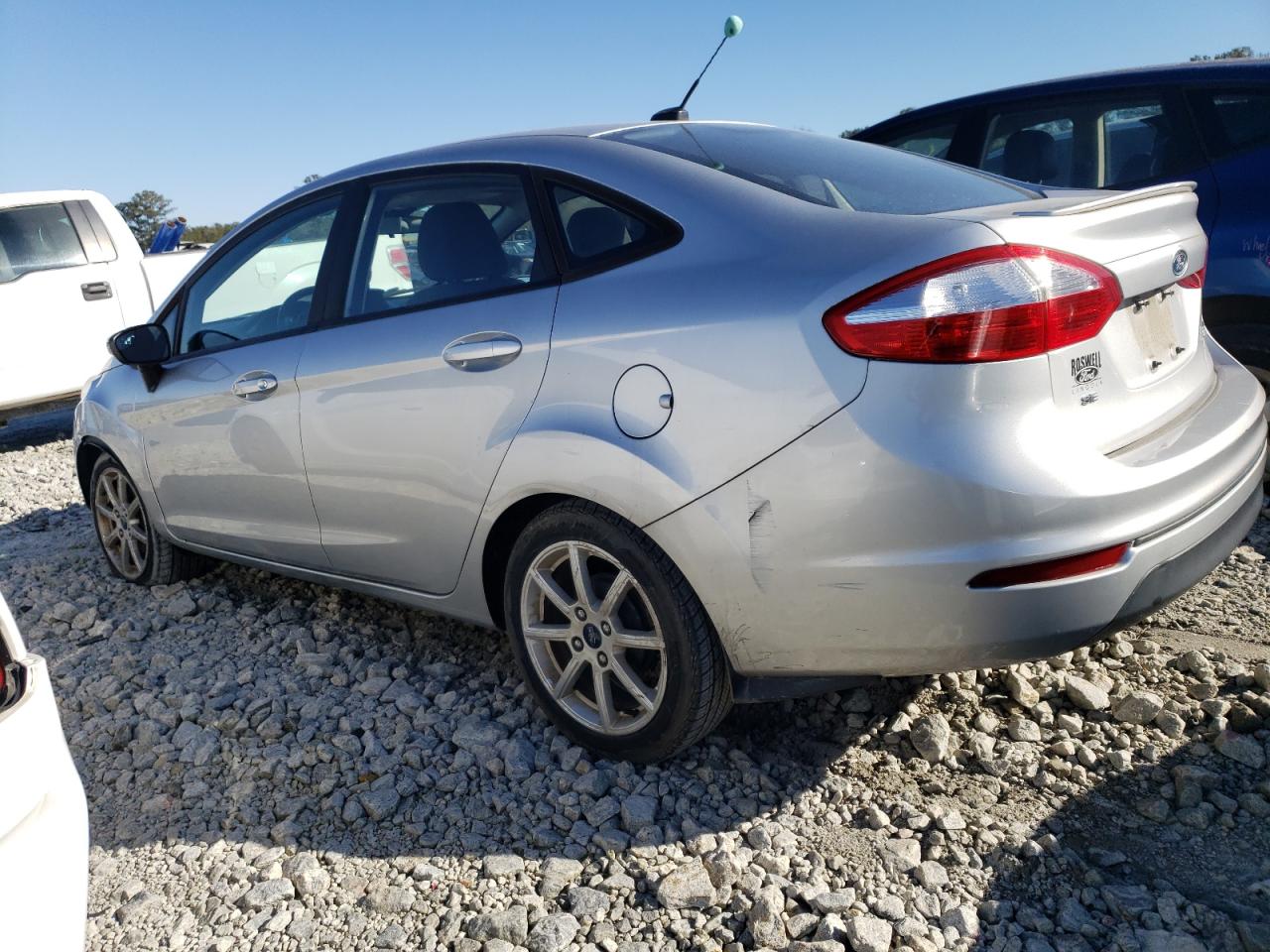 2015 Ford Fiesta - Image 2