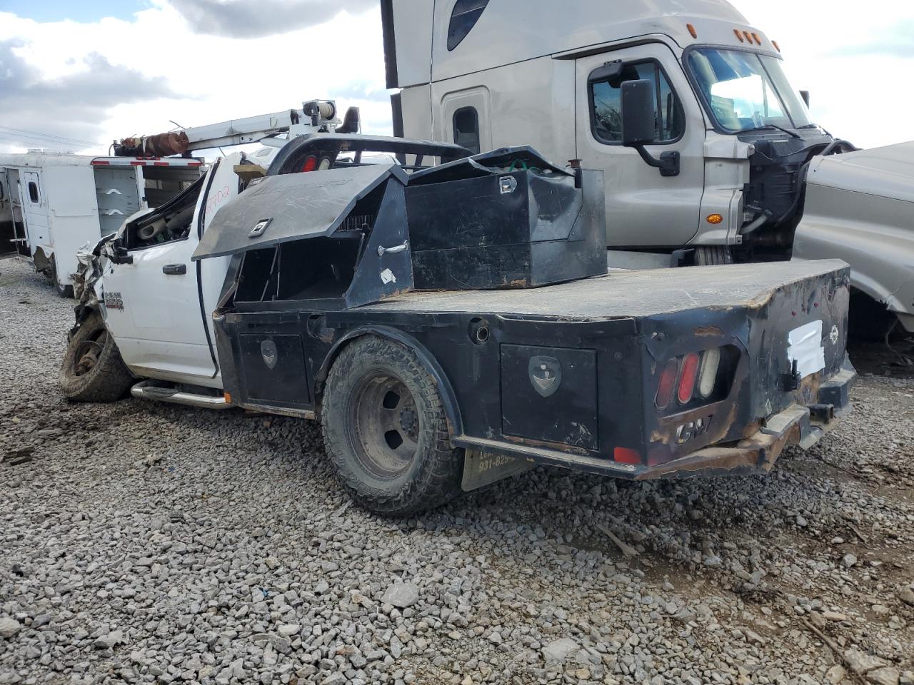 2017 RAM 3500 - Image 2