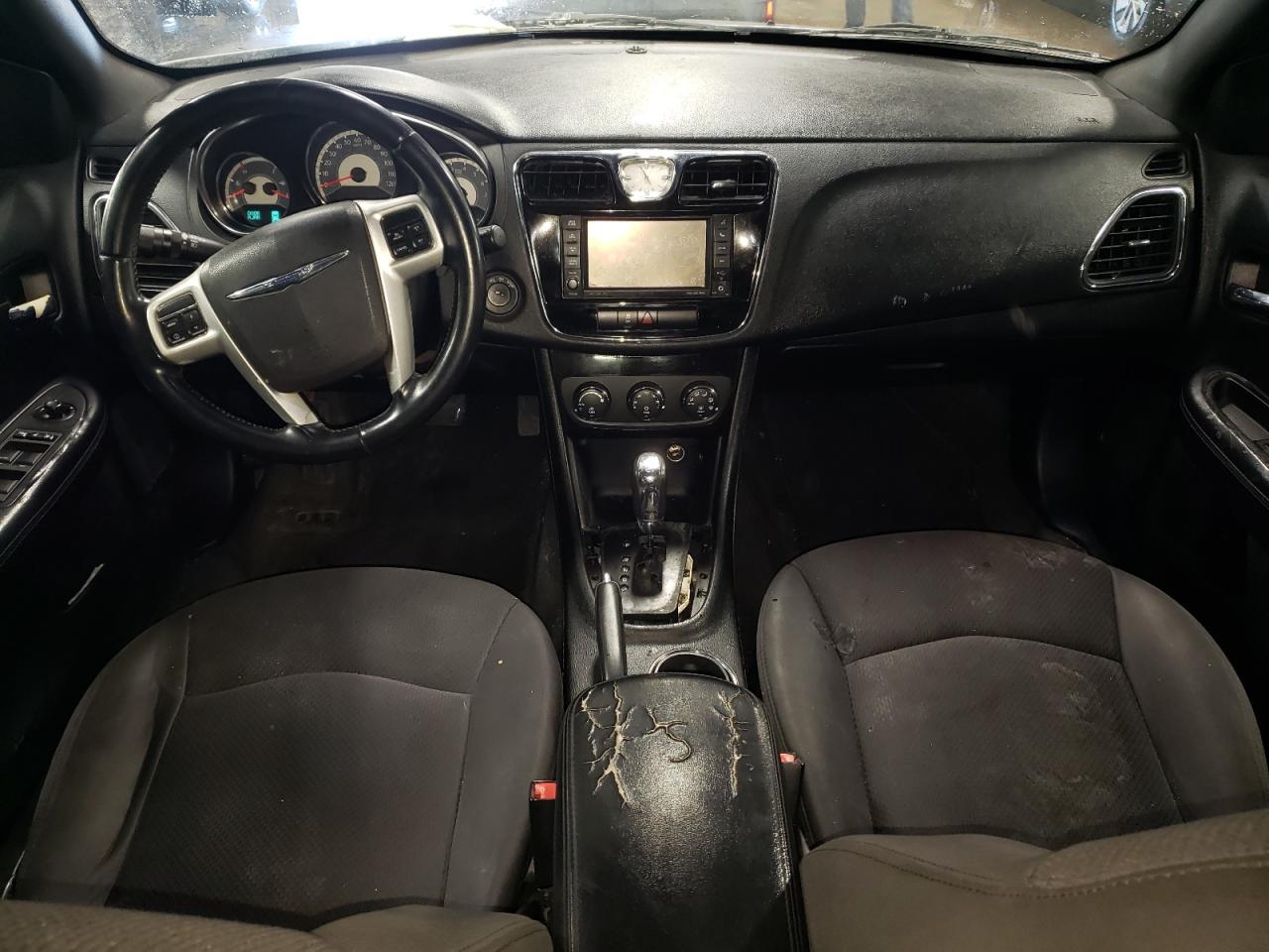 2013 Chrysler 200 - Image 8