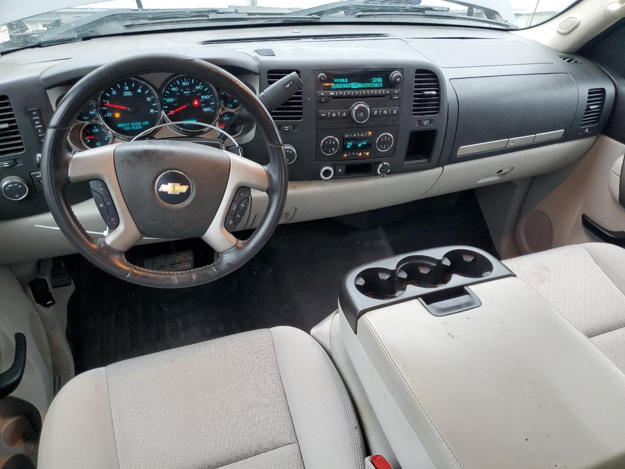 2011 Chevrolet Silverado - Image 8