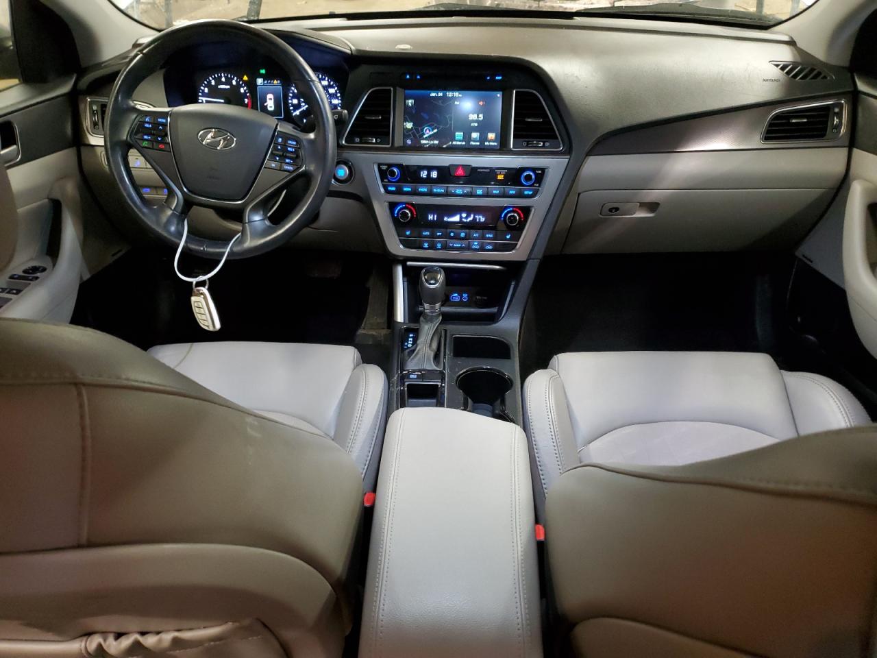 2016 Hyundai Sonata - Image 8
