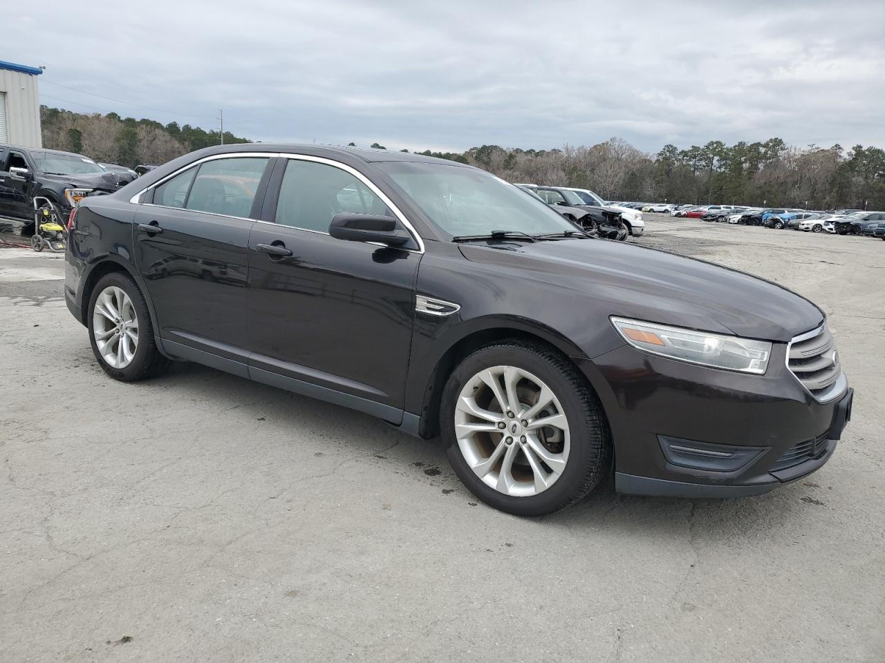 2013 Ford Taurus - Image 4