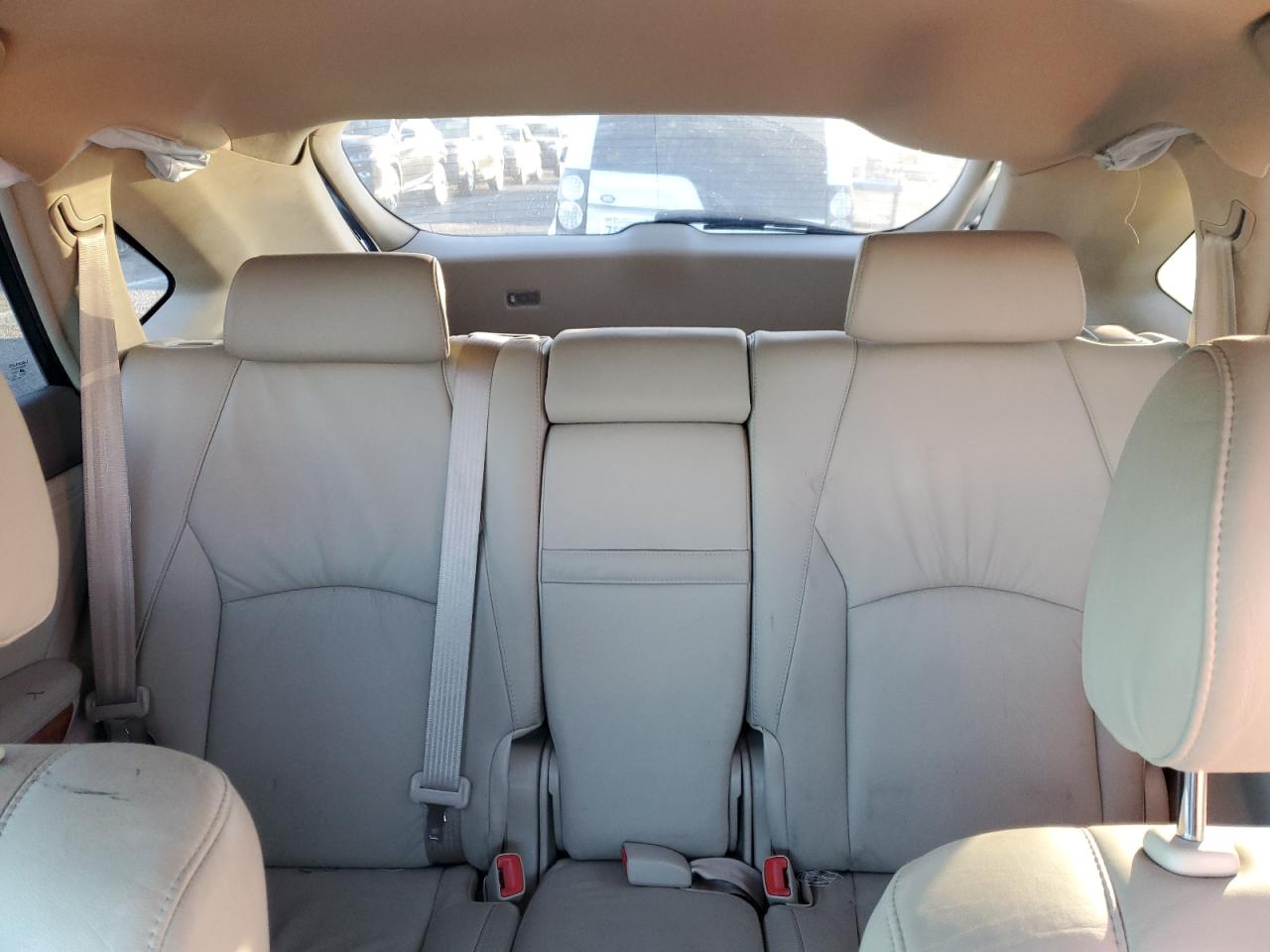 2005 Lexus RX - Image 10