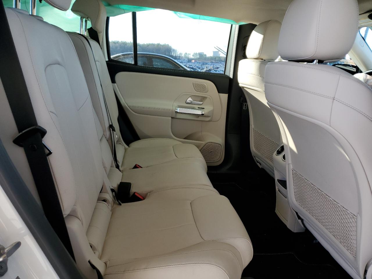 2021 Mercedes-Benz GLB - Image 12