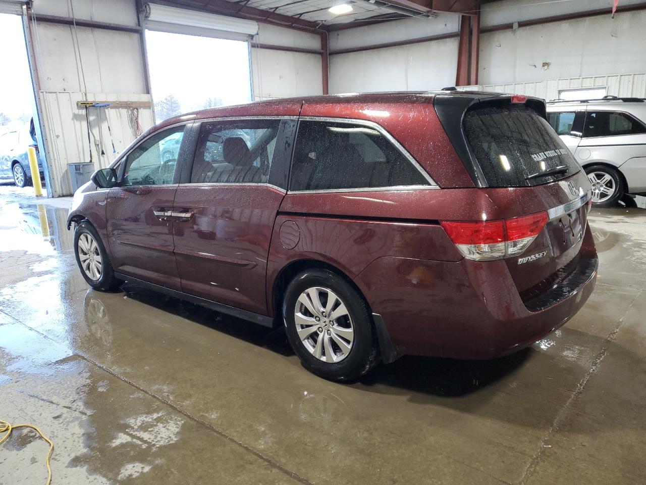 2016 Honda Odyssey - Image 2