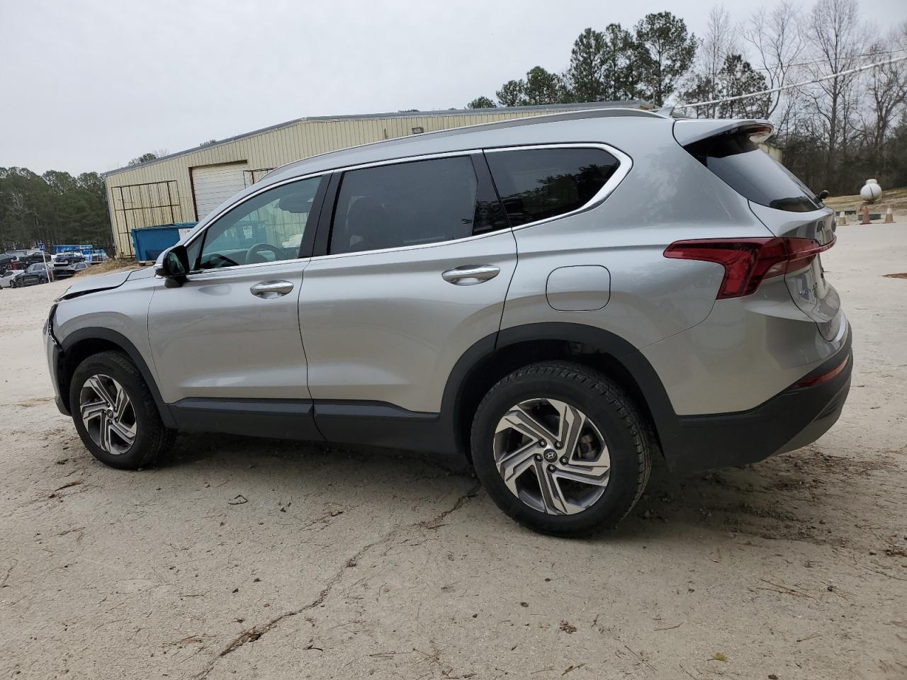 2023 Hyundai Santa Fe - Image 2