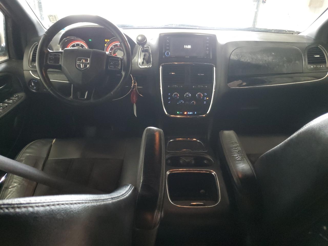 2017 Dodge Caravan - Image 8