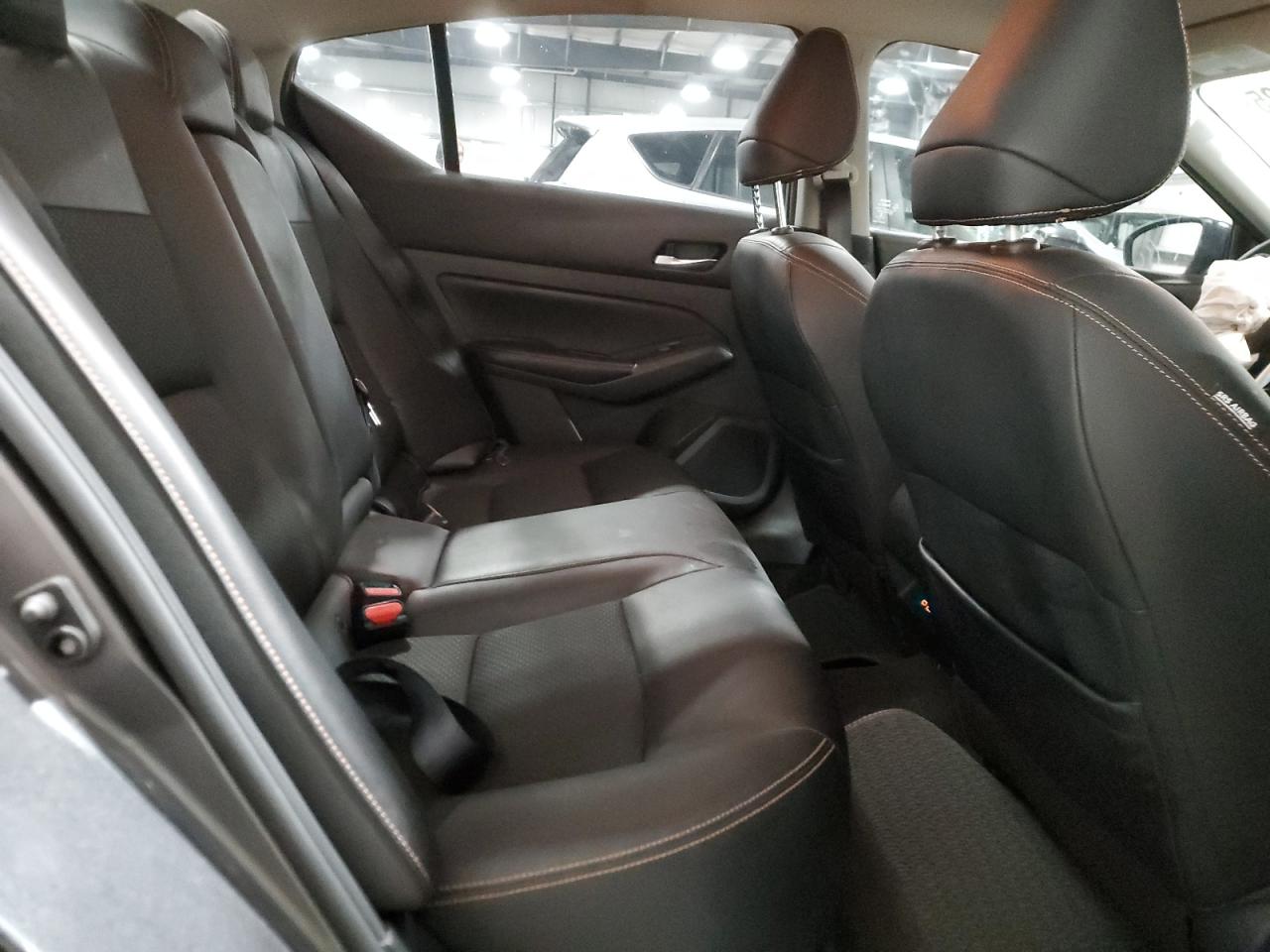2021 Nissan Altima - Image 10
