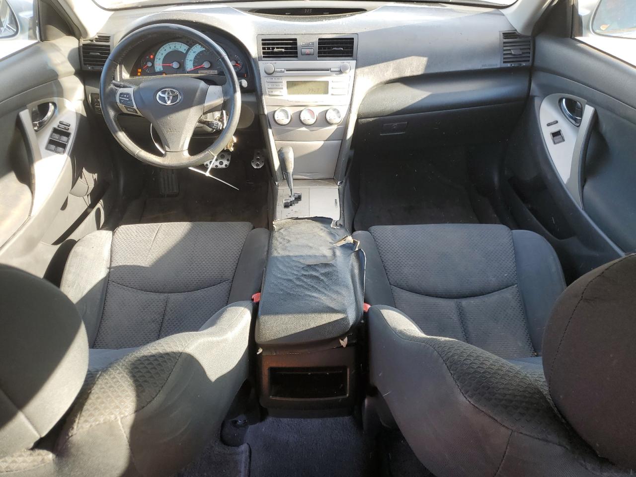 2010 Toyota Camry - Image 8