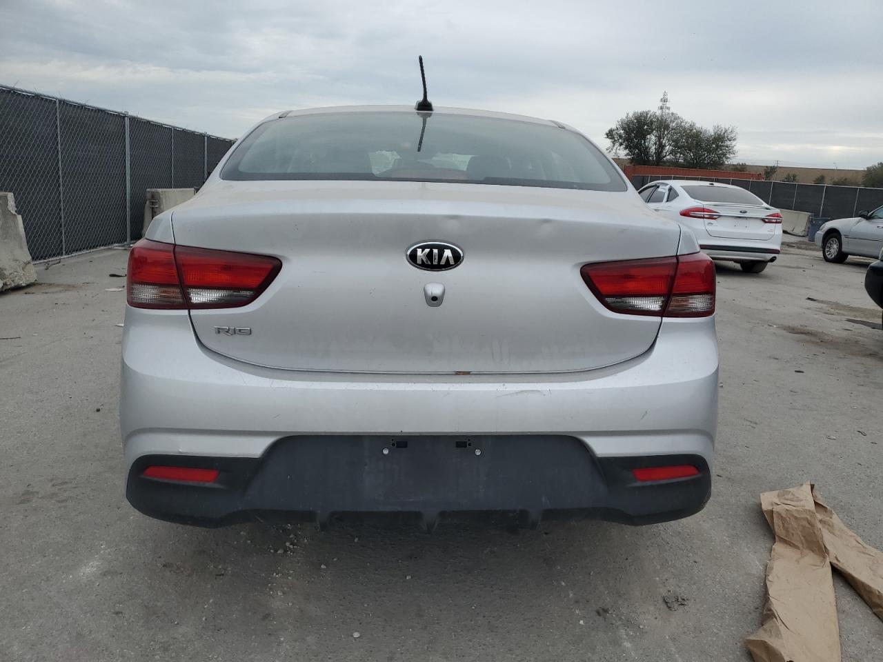 2020 Kia Rio - Image 6