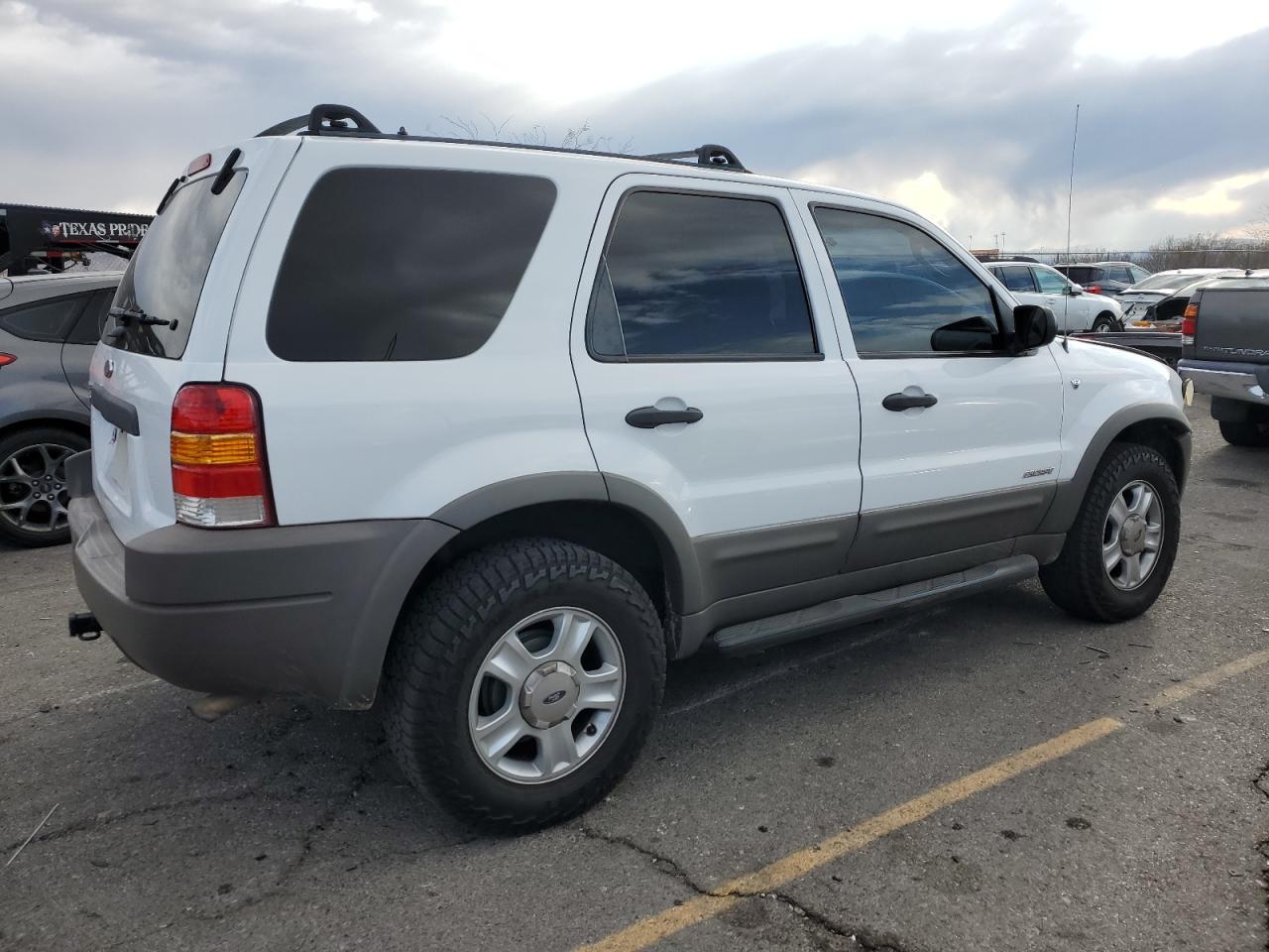 2002 Ford Escape - Image 3
