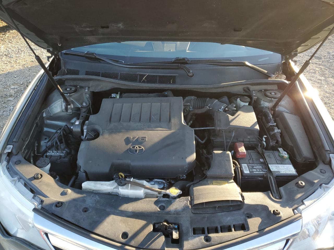 2013 Toyota Camry - Image 11
