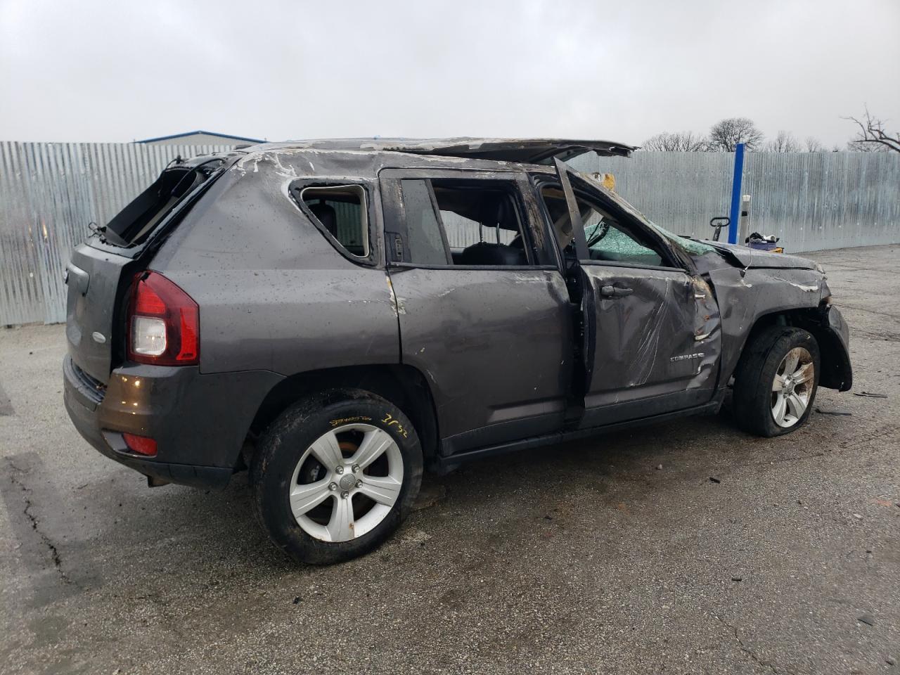 2016 Jeep Compass - Image 3