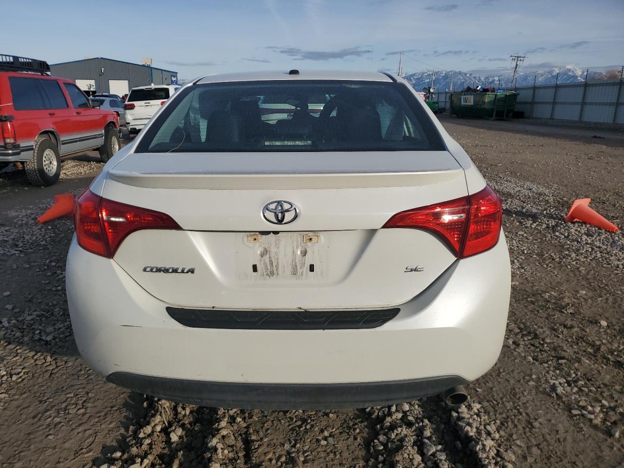 2017 Toyota Corolla L VIN: 5YFBURHE0HP696166 Lot: 87435514