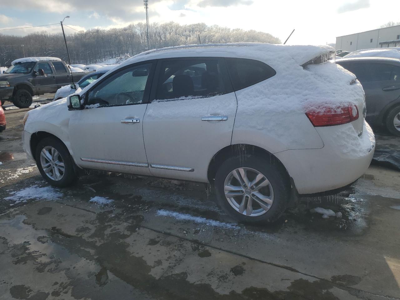 2012 Nissan Rogue - Image 2