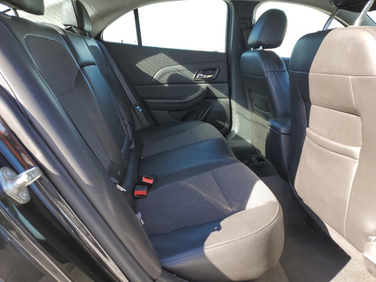 2014 Chevrolet Malibu - Image 10