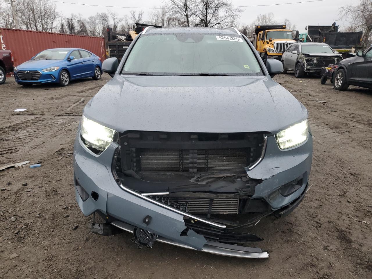 2021 Volvo XC40 - Image 5