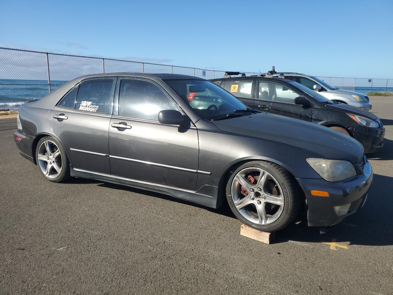2005 Lexus IS - Image 4