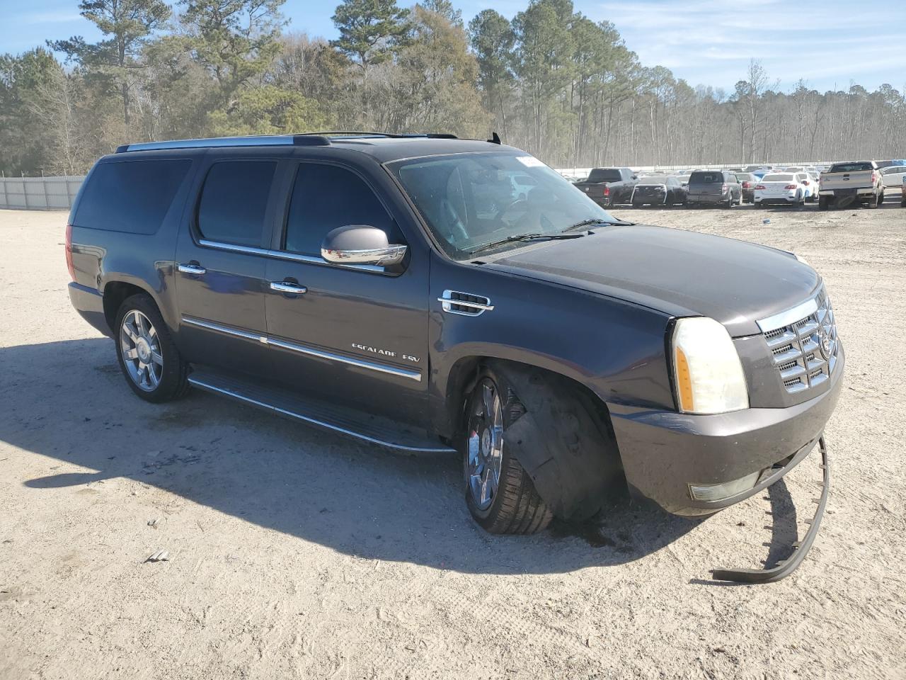 2010 Cadillac Escalade - Image 4