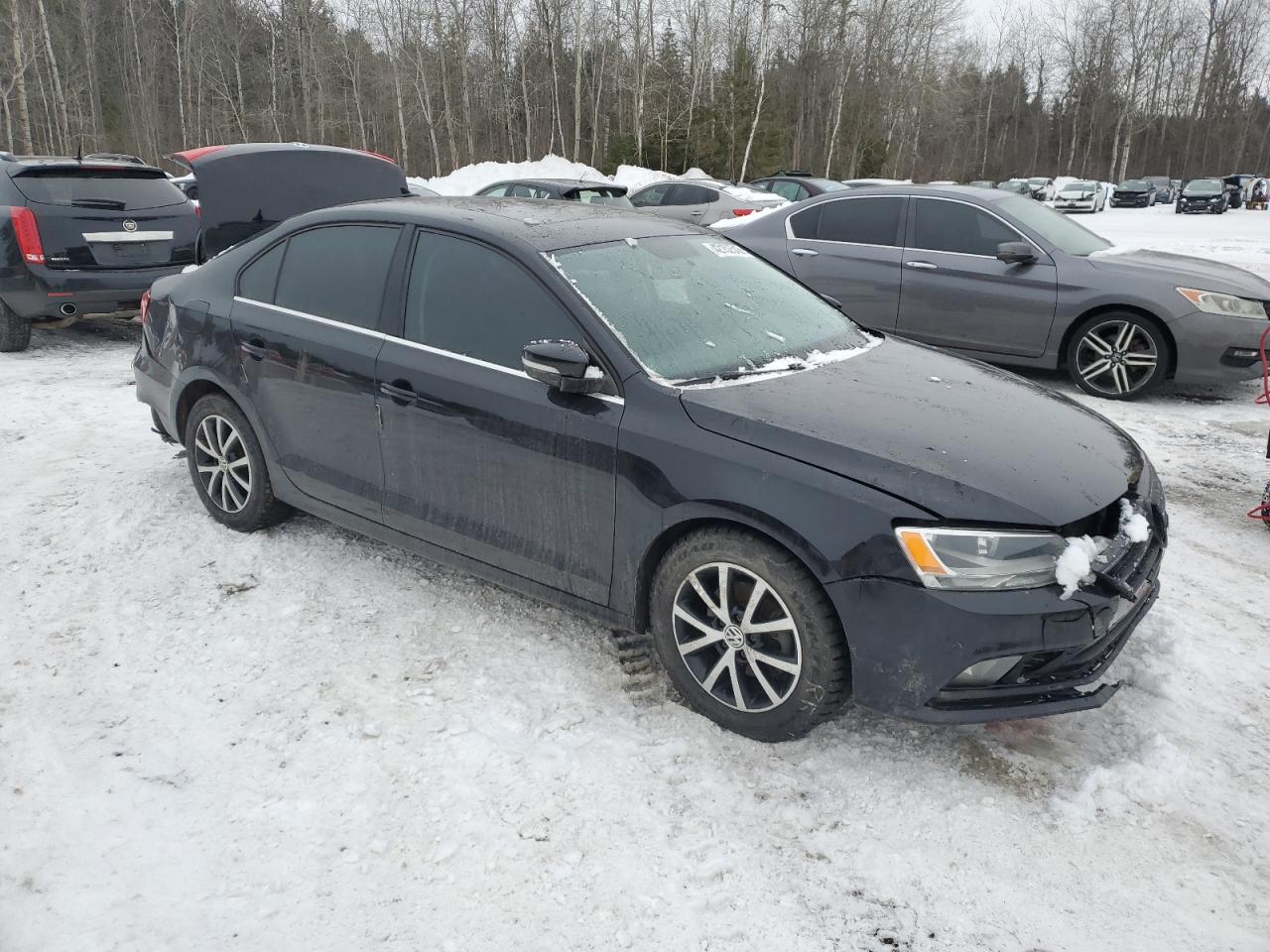 2015 Volkswagen Jetta - Image 4
