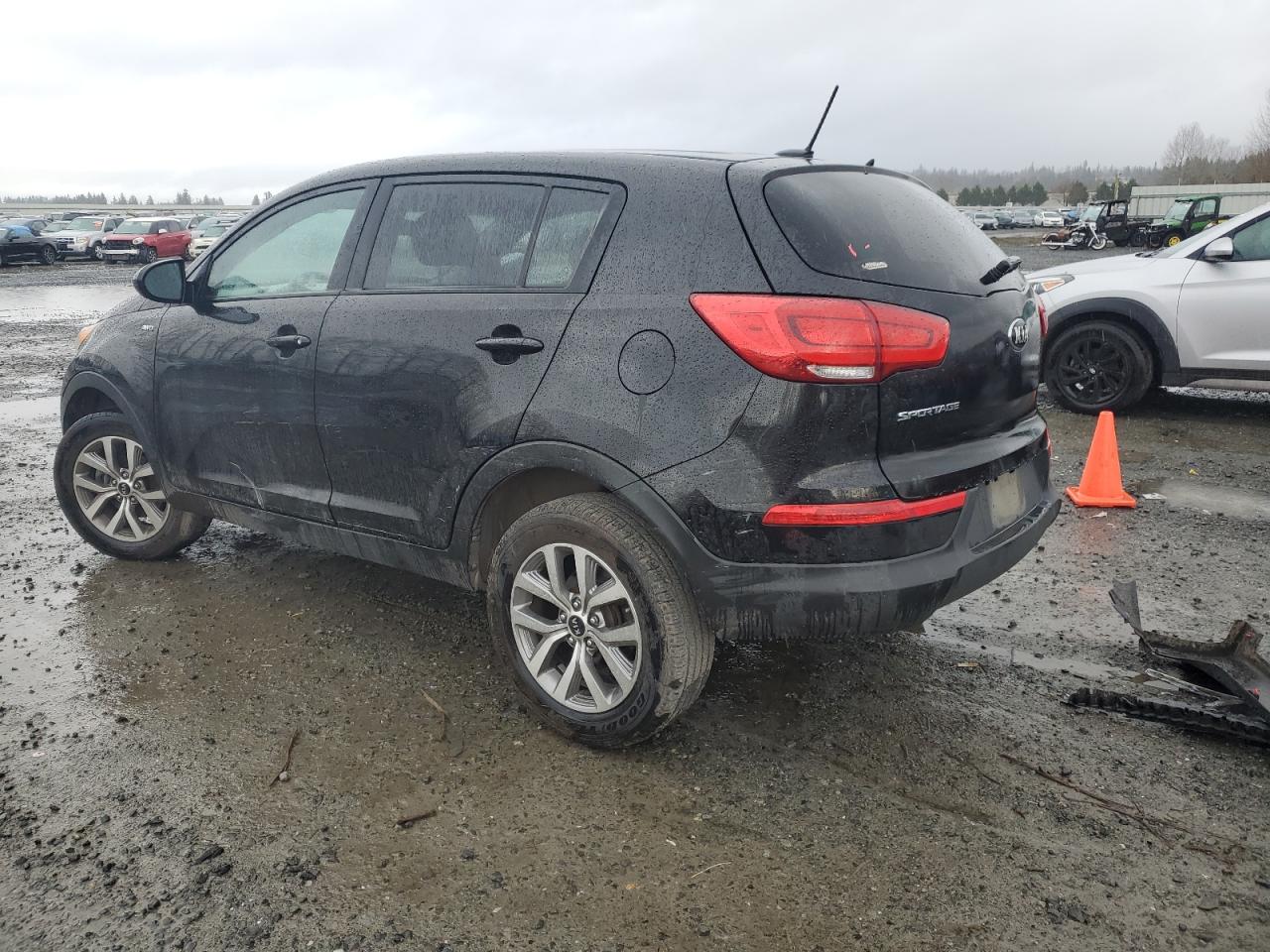 VIN KNDPBCAC7G7877900 2016 KIA SPORTAGE no.2