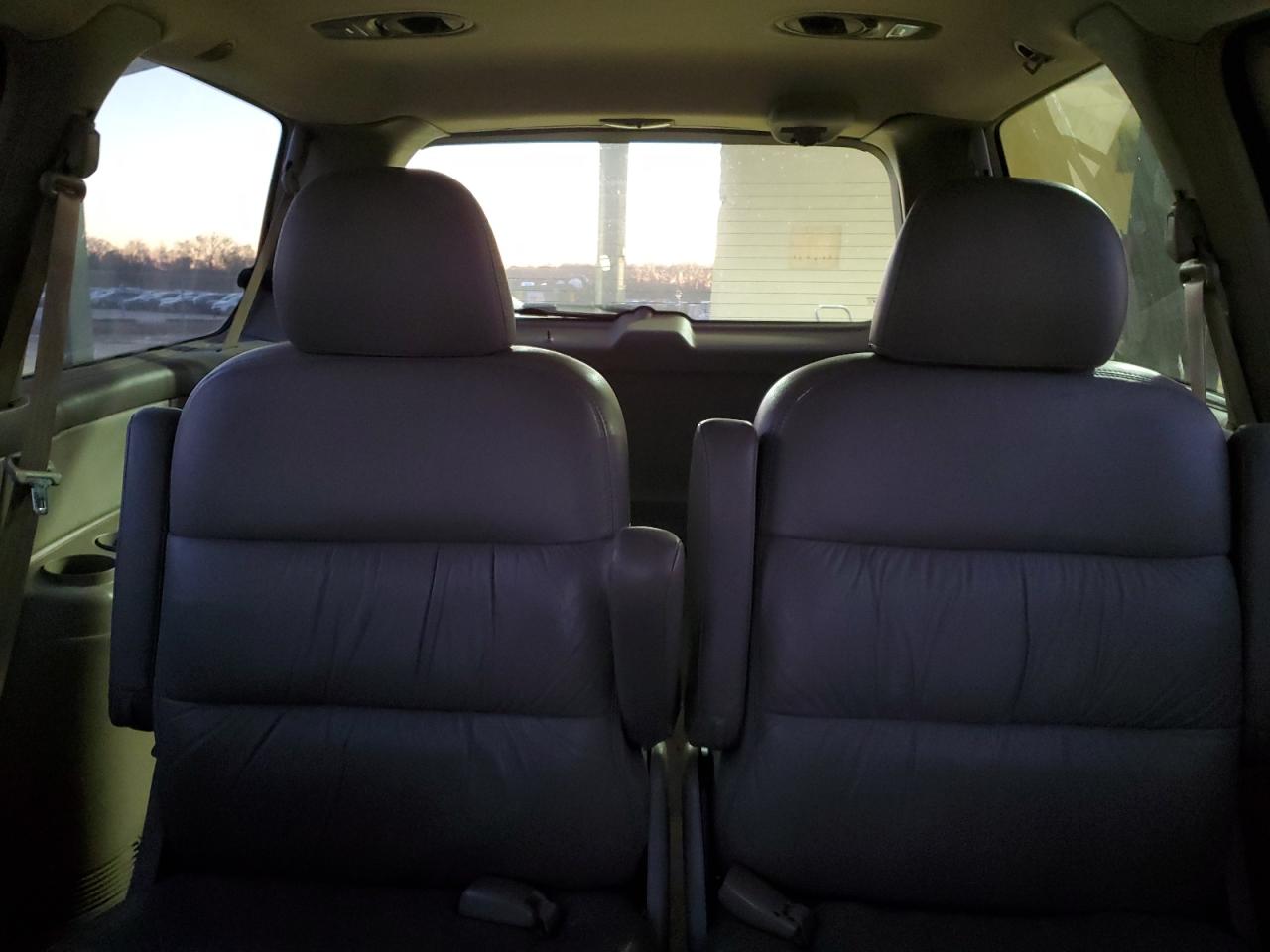 2001 Honda Odyssey - Image 10