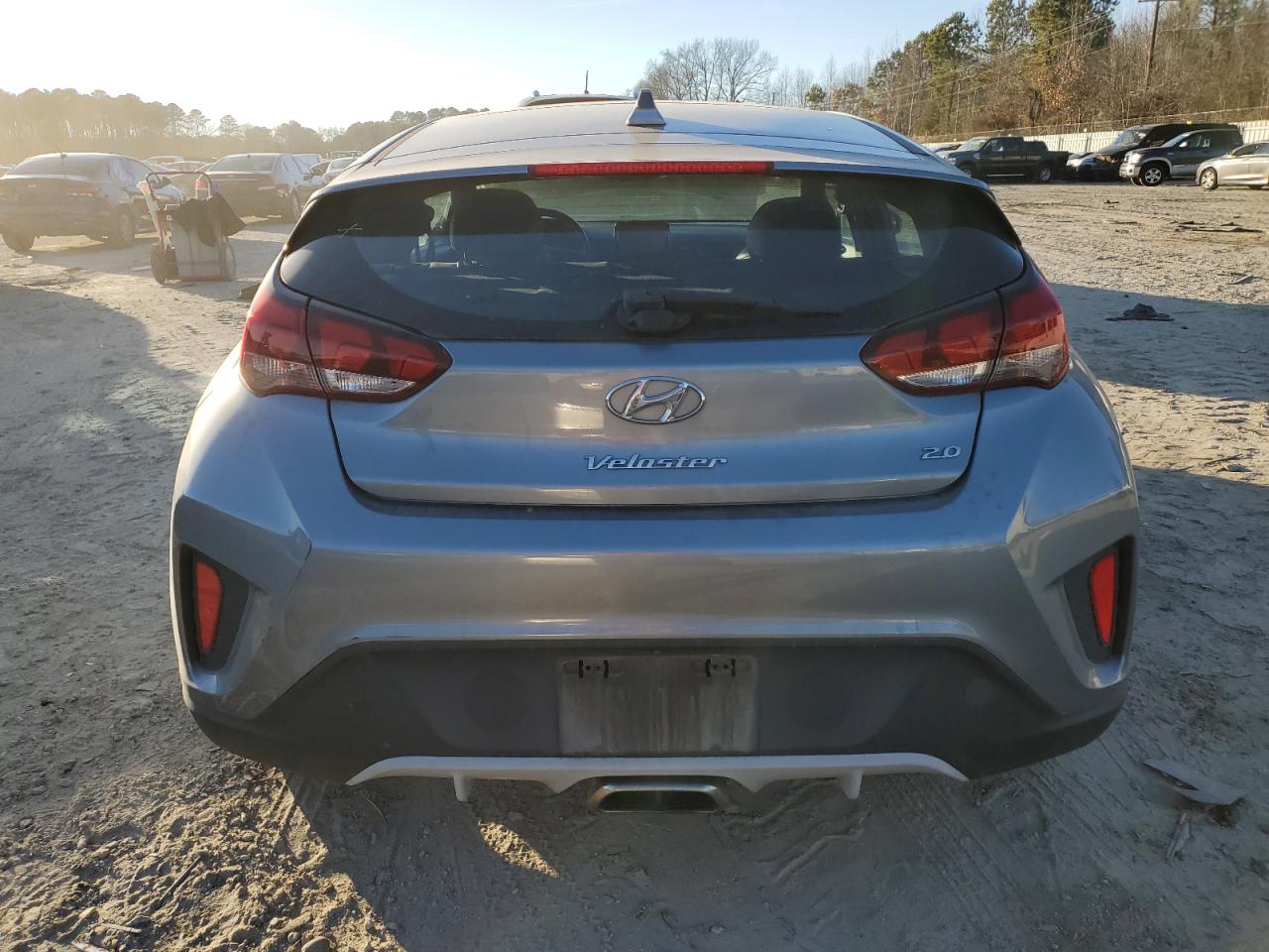 2020 Hyundai Veloster - Image 6