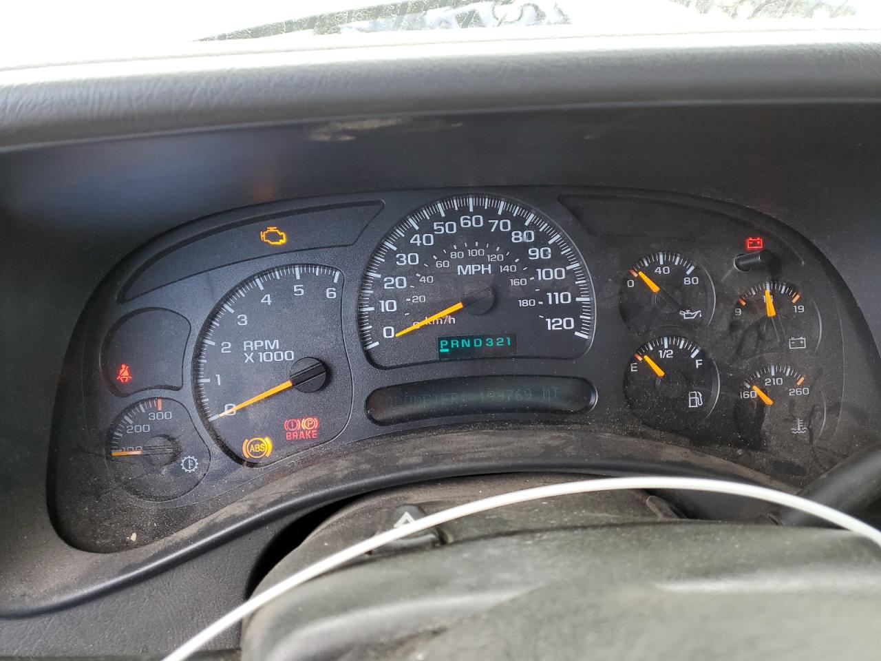 2004 Chevrolet Silverado - Image 9