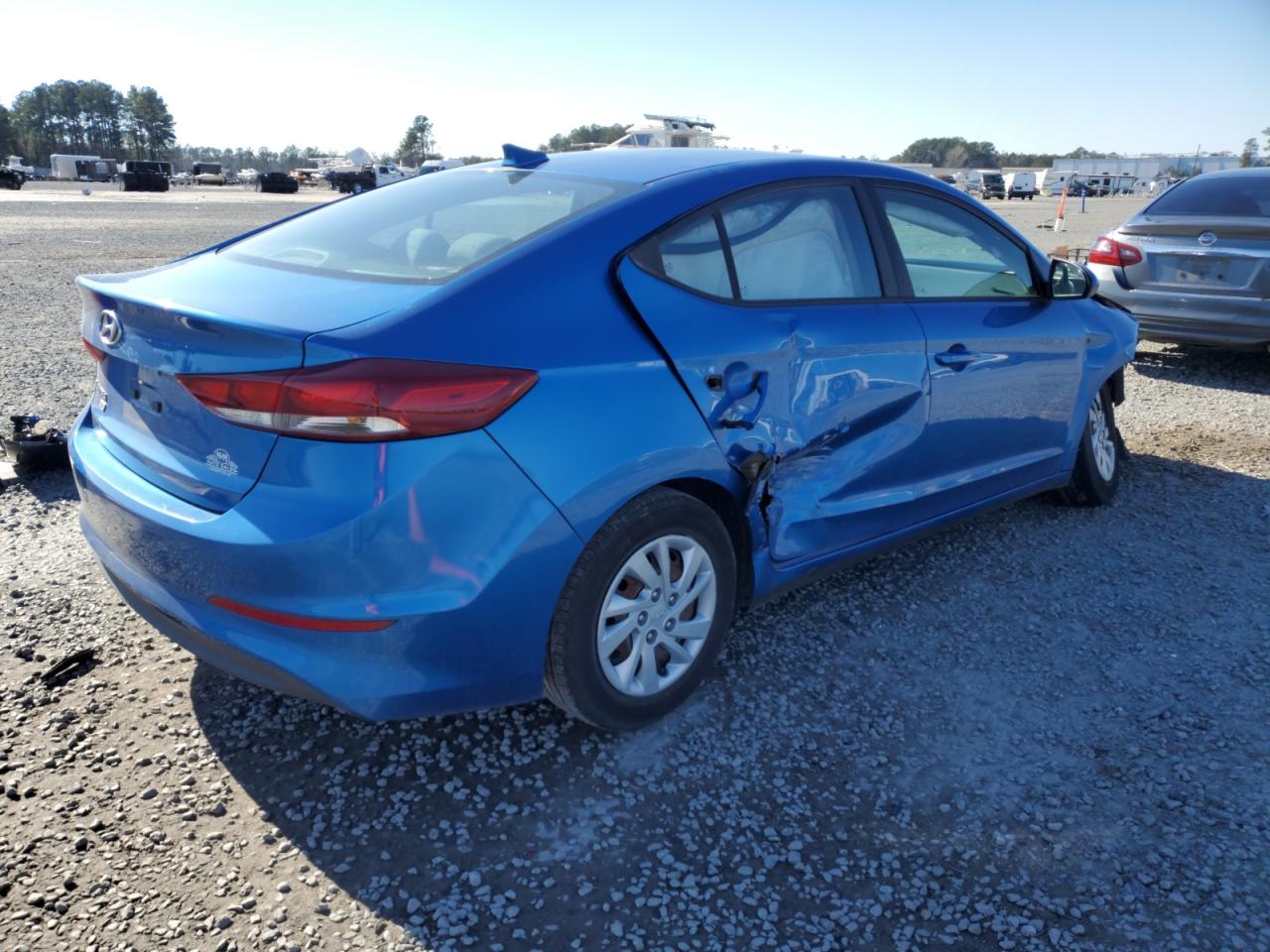 2017 Hyundai Elantra - Image 3