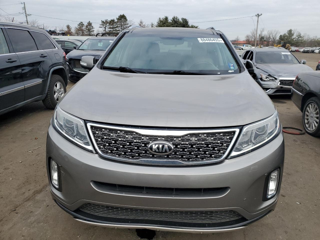 VIN 5XYKW4A70FG560775 2015 KIA SORENTO no.5