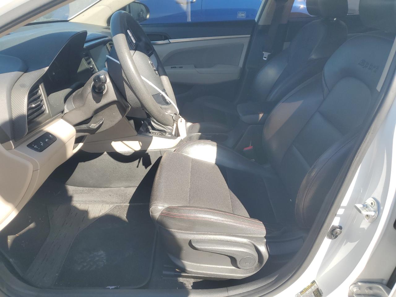 2019 Hyundai Elantra - Image 7