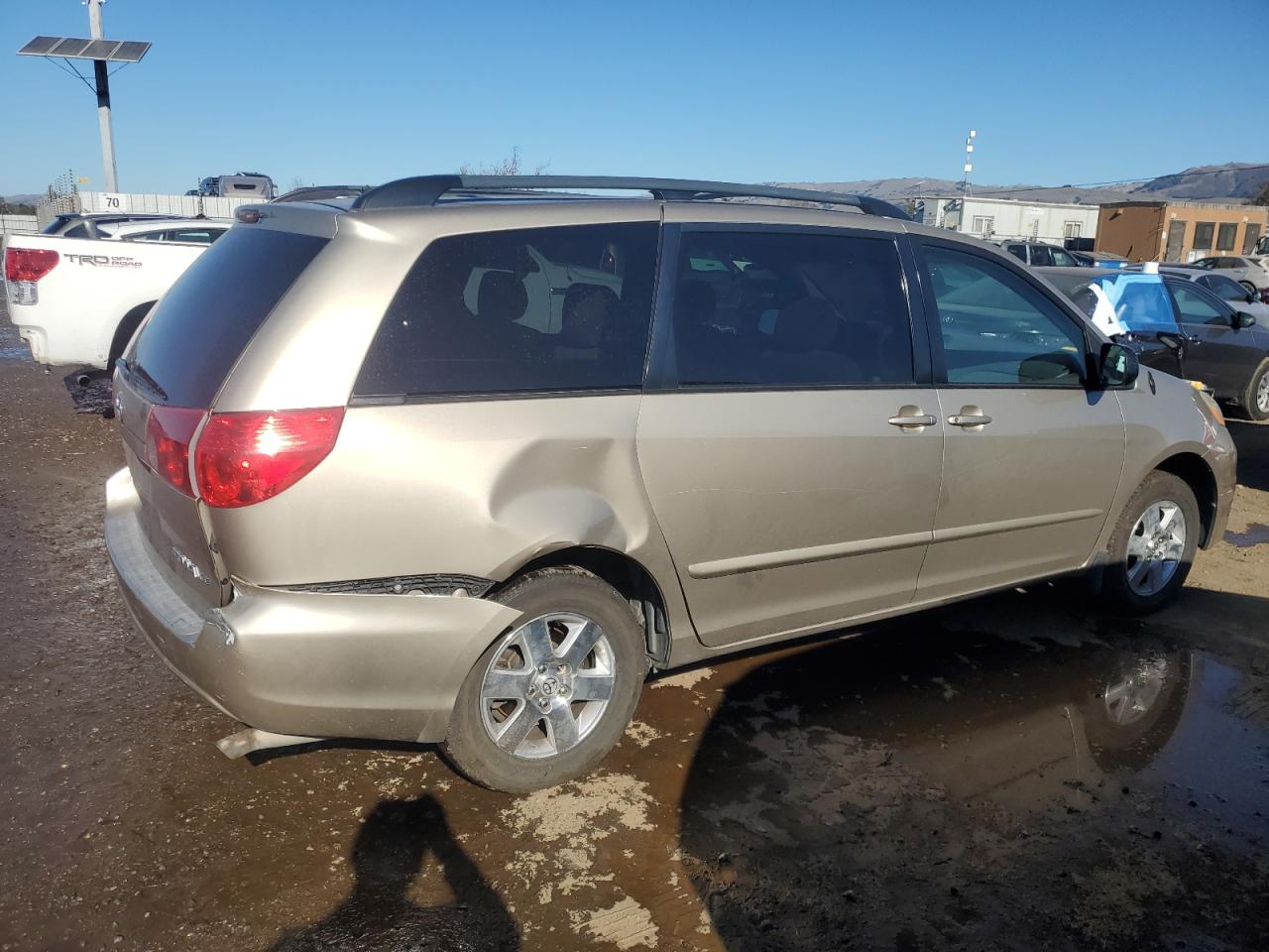 2006 Toyota Sienna - Image 3