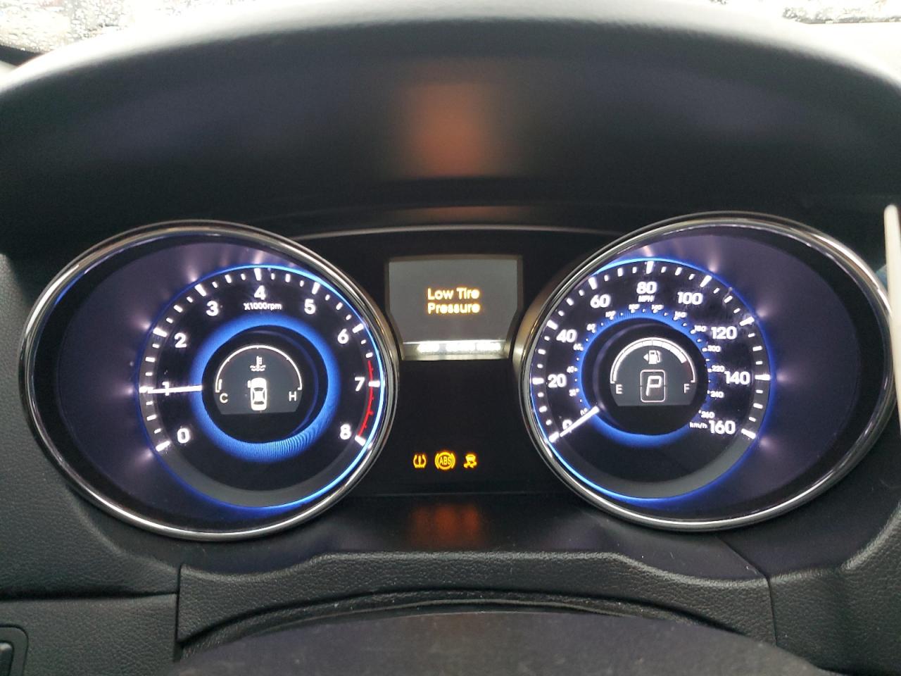 2014 Hyundai Sonata - Image 9