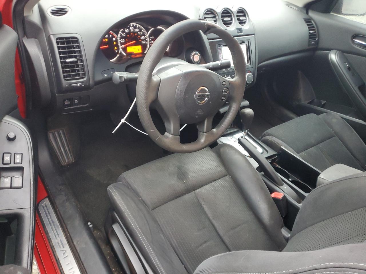 2012 Nissan Altima - Image 8