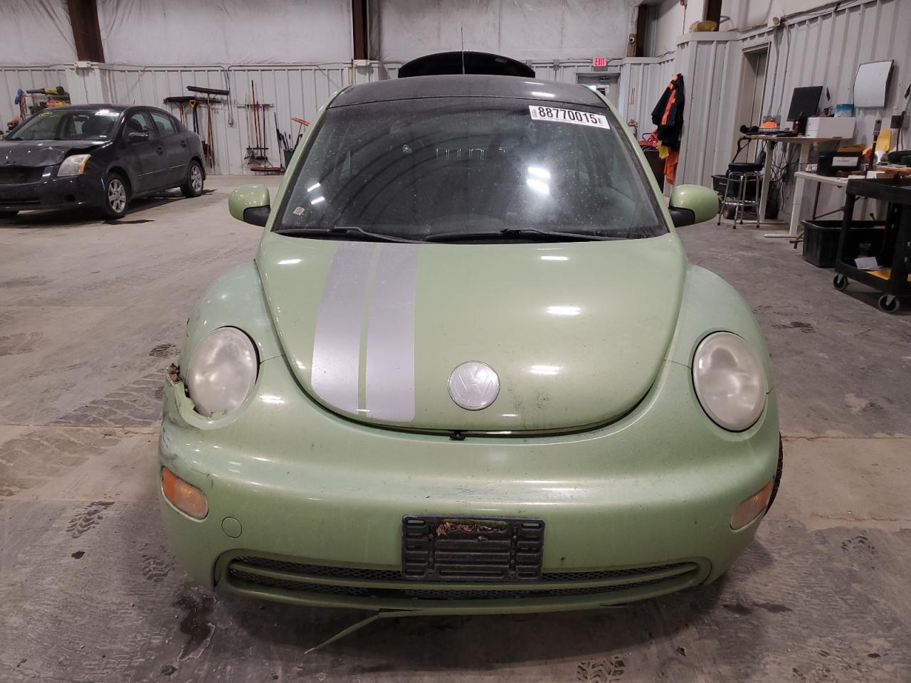 2002 Volkswagen Beetle - Image 5