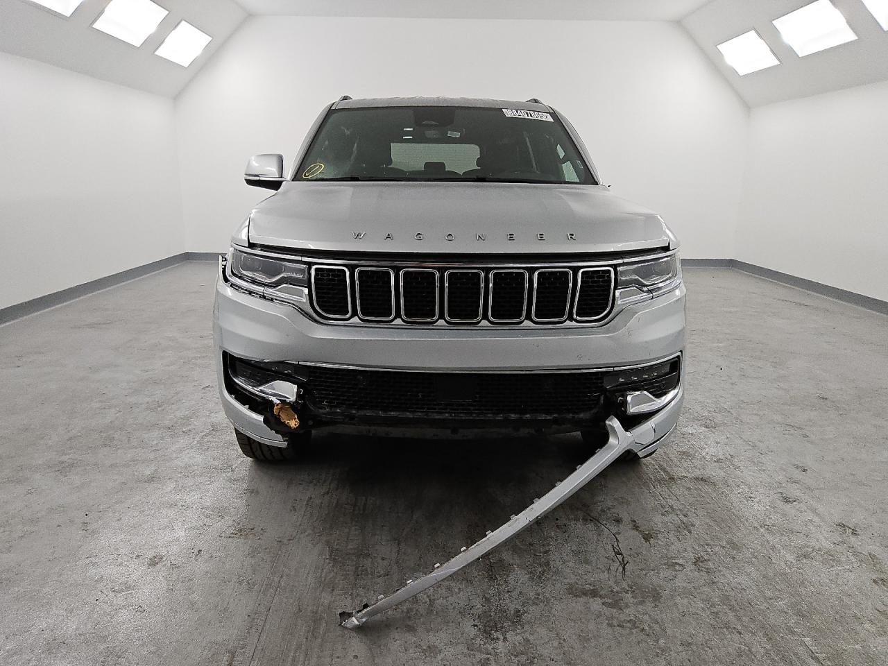 2022 Jeep Grand Wagoneer - Image 5