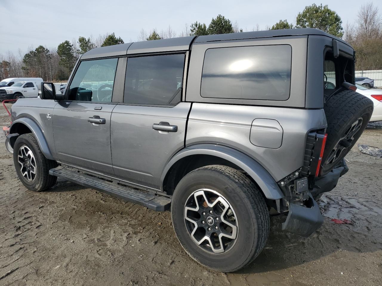 2022 Ford Bronco - Image 2