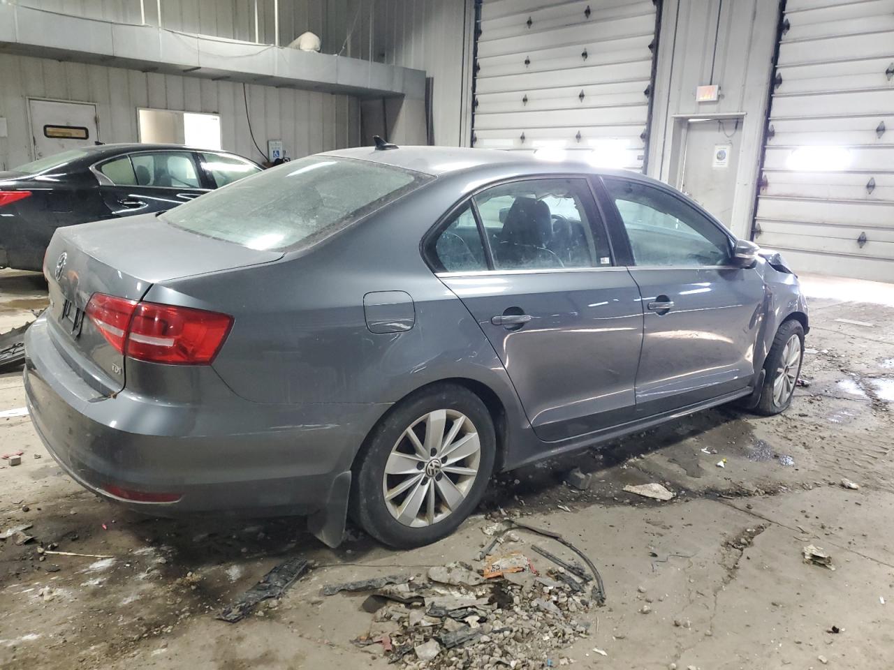 2015 Volkswagen Jetta - Image 3