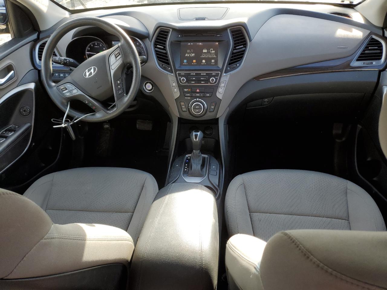 2018 Hyundai Santa Fe - Image 8