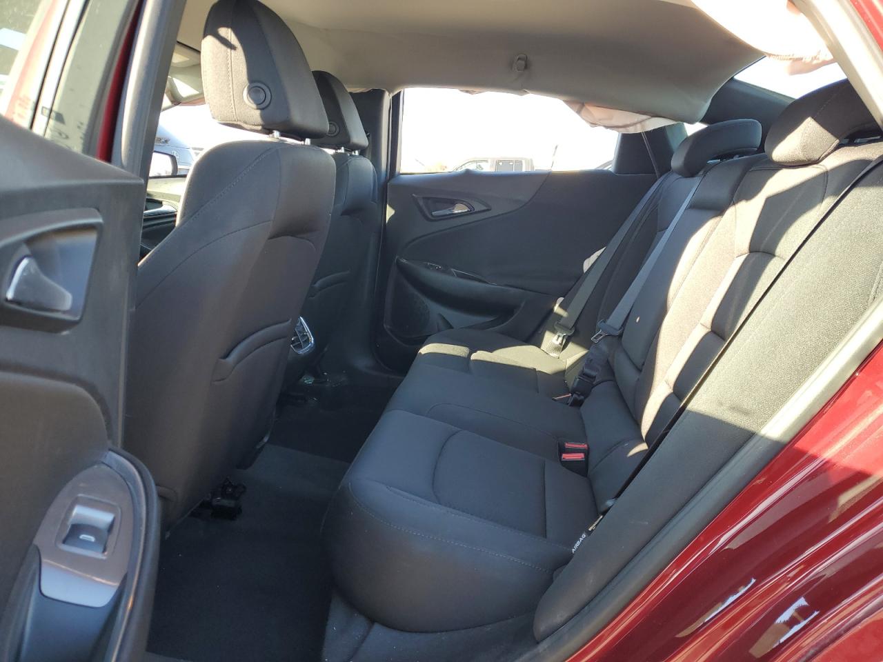 2018 Chevrolet Malibu - Image 10