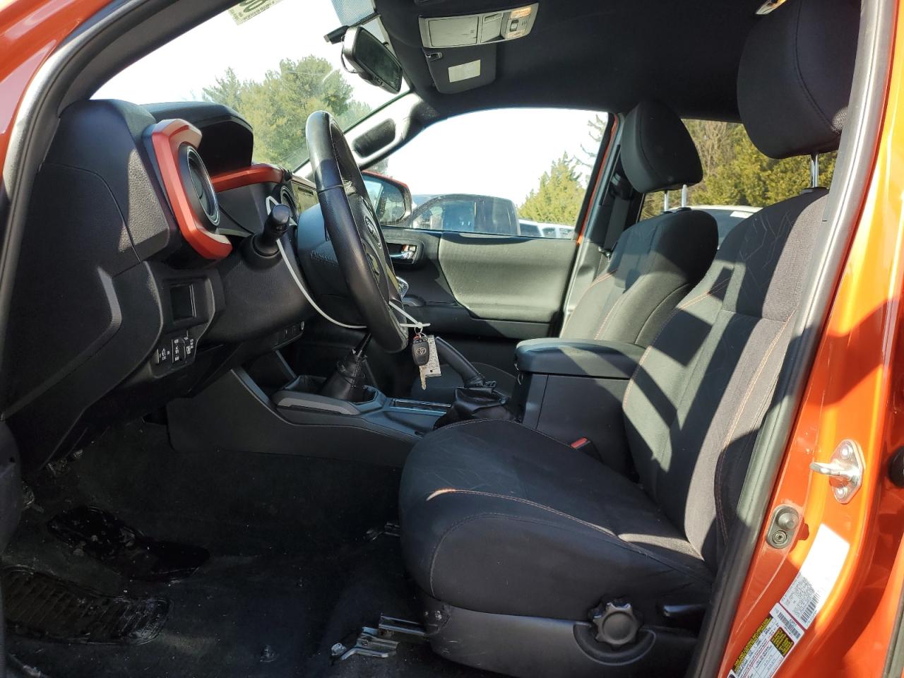 2017 Toyota Tacoma - Image 7